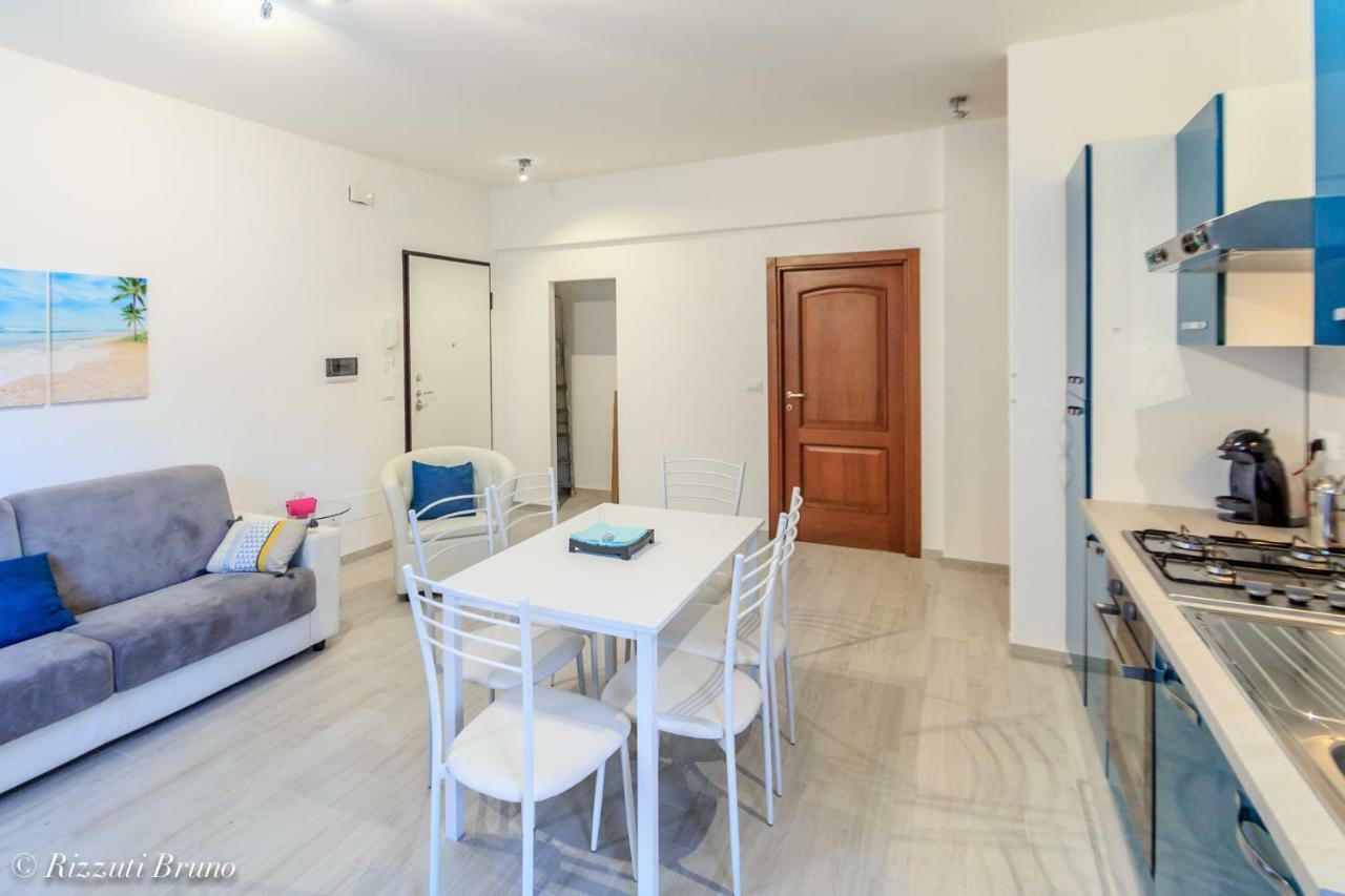 Appartamento Ristrutturato A Nuovo !!! Varazze Exterior foto